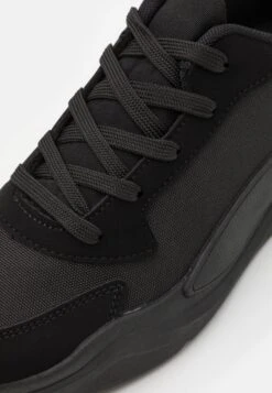 YOURTURN Unisex - Sneakers Laag - Black -Modekleding Winkel d34b18b58a674d869306dea6b80aca03