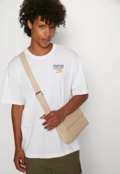 YOURTURN Orange Fruit Graphic Tee- T-Shirt Print - White -Modekleding Winkel e316743f0437401abe0ba26395e7b930