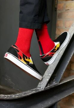 Vans Classic Slip-On- Instappers - Black/True White -Modekleding Winkel e61621ece1554eac9f36aa1749d2fbd0