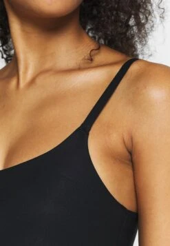 Chantelle Hemd - Schwarz -Modekleding Winkel ea39ea140ba34613afbd3f7dce6bfbb4