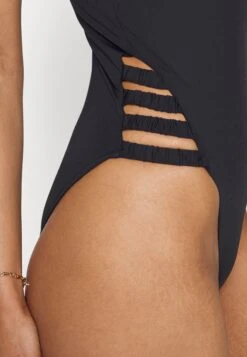 Seafolly Collective Gathered Strap One Piece - Badpak - Black -Modekleding Winkel efa8be8c4819408e8bce24c4235f7db6