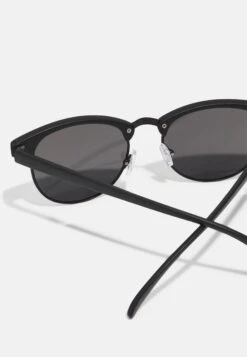 Pier One Unisex - Zonnebril -Black -Modekleding Winkel f41786acb4f54644b6e1caf49d70a762