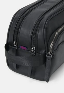 Pier One Toilettas - Black -Modekleding Winkel f533c08f73014507a19f0f1471b18552