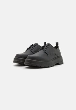 YOURTURN Unisex - Veterschoenen - Black -Modekleding Winkel f59828a97a1d4d5abd3bdc5cd9412af0